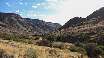 Mount Canyon Guest Farm