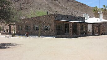 Mount Canyon Guest Farm