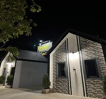 OYO 75522 Classroom Resort Ayutthaya