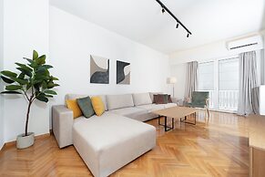 Kolonaki Elegant Apartment with Balcony