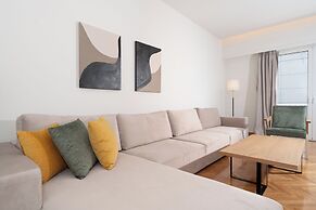 Kolonaki Elegant Apartment with Balcony