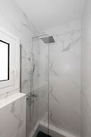 Kolonaki Elegant Apartment with Balcony