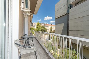 Kolonaki Elegant Apartment with Balcony