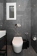 Kolonaki Elegant Apartment with Balcony