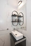 Kolonaki Elegant Apartment with Balcony