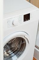 Bright Apartment Gdynia for 4 by Renters