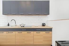 Bright Apartment Gdynia for 4 by Renters