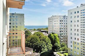 Bright Apartment Gdynia for 4 by Renters