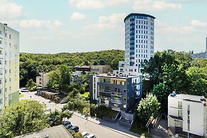 Bright Apartment Gdynia for 4 by Renters