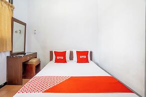 Hotel O Central Madiun Near Stasiun Kota Madiun