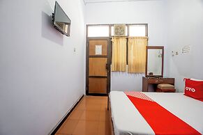 Hotel O Central Madiun Near Stasiun Kota Madiun