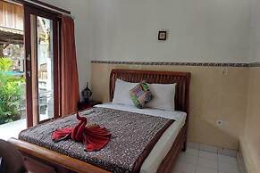 Super OYO Capital O  Pondok Ayu Homestay