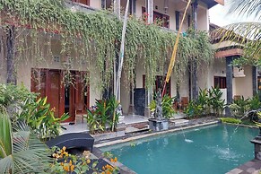 Super OYO Capital O  Pondok Ayu Homestay