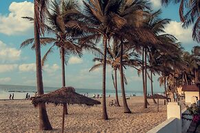 Bungalow Beach Hotel