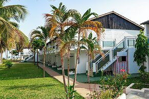 Bungalow Beach Hotel