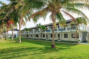 Bungalow Beach Hotel