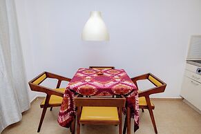 Bungalow Beach Hotel