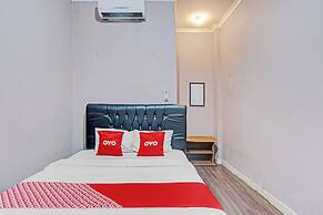 Hotel O Enggal Near Gor Saburai Formerly Hotel Pelangi