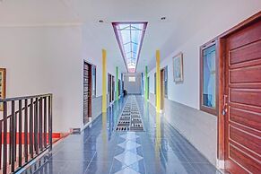 Hotel O Enggal Near Gor Saburai Formerly Hotel Pelangi