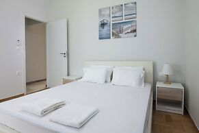 Panormou Modern Elegant 3 Bd Balcony Apt