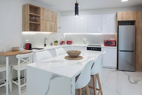 Panormou Modern Elegant 3 Bd Balcony Apt