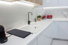 Panormou Modern Elegant 3 Bd Balcony Apt