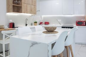 Panormou Modern Elegant 3 Bd Balcony Apt