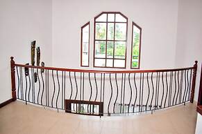 Rooftop Garden - 3 Bedrooms - Parking - 10minbeach