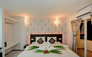 Crown Beach Villas  Bikini Beach
