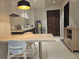 Tambuli Tower C Unit 5D