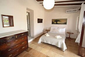 Olive House by Frangki