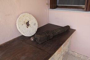 Olive House by Frangki