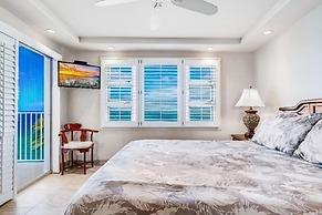 Royal Mauian, #607 2 Bedroom Condo by RedAwning