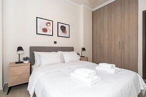 Modern Apartment in Thiseio with Balcony