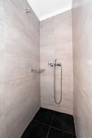 Modern Apartment in Thiseio with Balcony