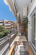 Modern Apartment in Thiseio with Balcony