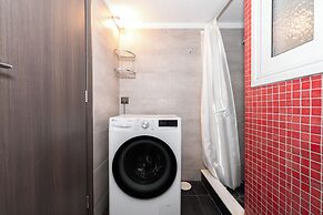 Modern Apartment in Thiseio with Balcony