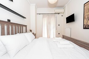 Modern Apartment in Thiseio with Balcony