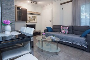 Fresh Spacious Studio Ampelokipoi Metro