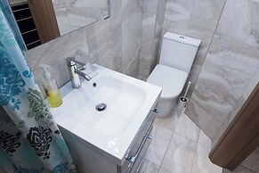 Fresh Spacious Studio Ampelokipoi Metro