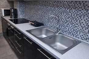 Fresh Spacious Studio Ampelokipoi Metro