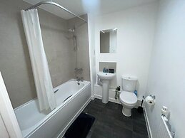 New Cosy London Apartment With Garden View