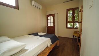 Pin Traveler House & Cocktail