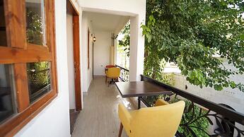 Pin Traveler House & Cocktail