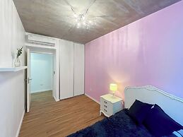 Urban Retreat Elegant Modern Apartment With Balcony in Villa del Parqu