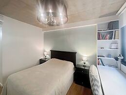 Urban Retreat Elegant Modern Apartment With Balcony in Villa del Parqu