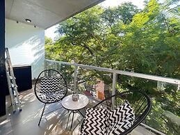 Urban Retreat Elegant Modern Apartment With Balcony in Villa del Parqu