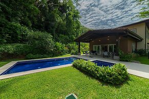- Casa Forest 4 Bdrm Private Pool Family