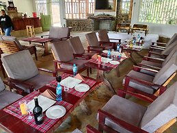 Hillstone Safari Lodge