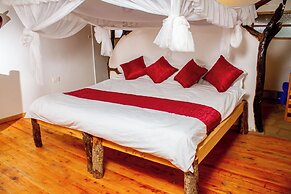 Hillstone Safari Lodge